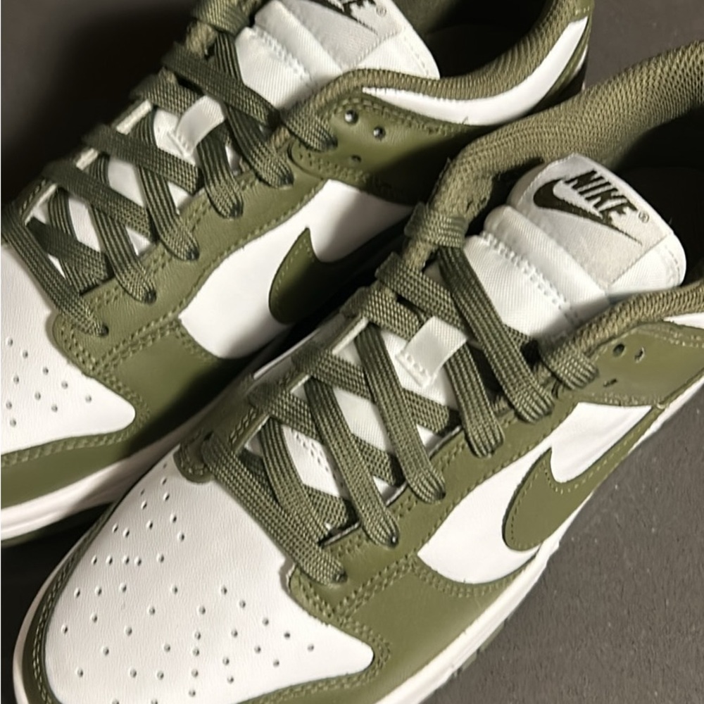 Nike Dunk Low Medium Olive Various Sizes - Picture 2 of 8